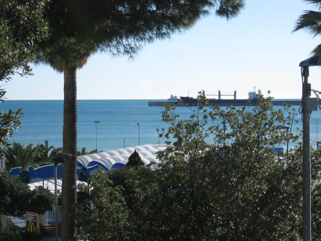 Hotel Acqua Marina Albissola Marina Exterior photo