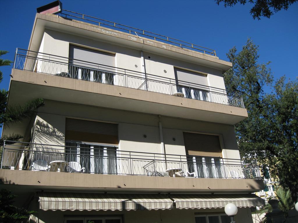 Hotel Acqua Marina Albissola Marina Exterior photo